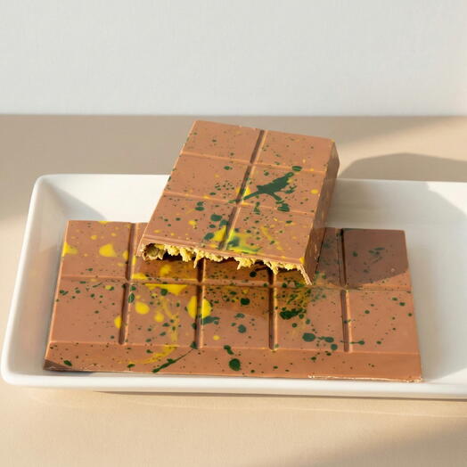 Pistachio and Kataifi Chocolate Bar