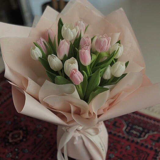 Beyaz   Pembe Lale Buketi