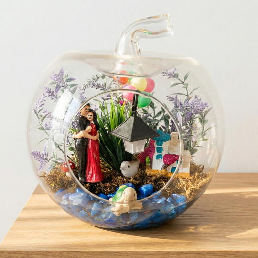 Glass VANUSTA Terrarium – Decorative Mini Garden and Romantic Figurine Florarium