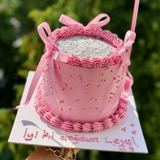 Pembe kurdeleli vintage model 4/6 kişilik