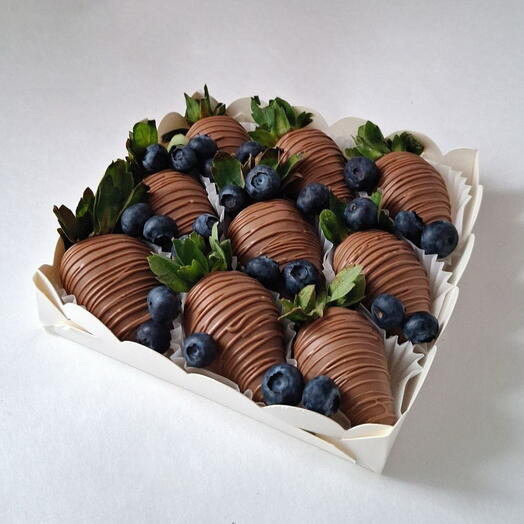 Lüks Berry Çikolata Kutusu S boy