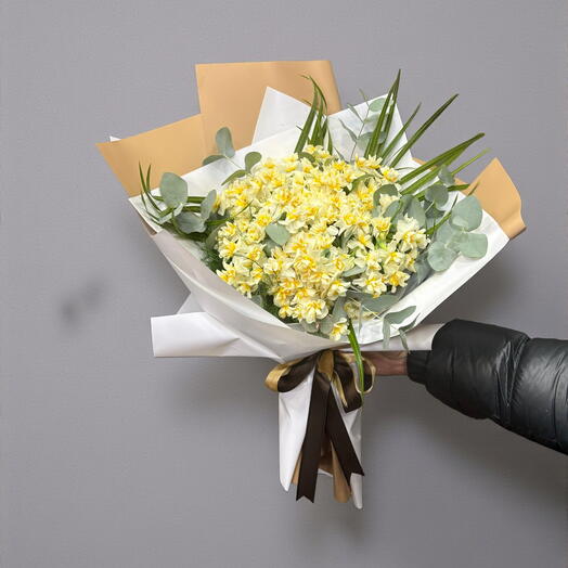 Golden Touch Daffodil Bouquet