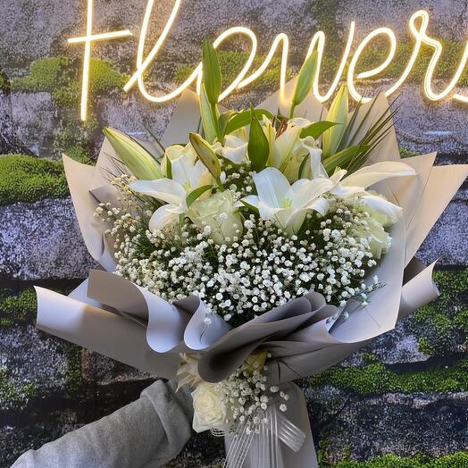 Beyaz Lilyum Cipso Buketi