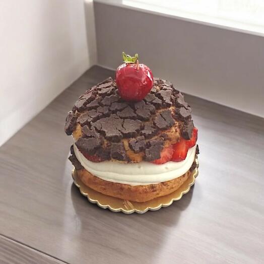 Kremalı ve meyveli pasta