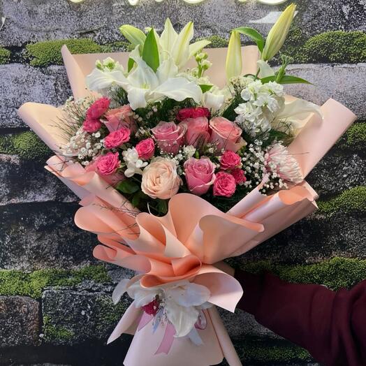 PİNKLOVE LİLYUM İTHAL PEMBE GÜL BUKETİ