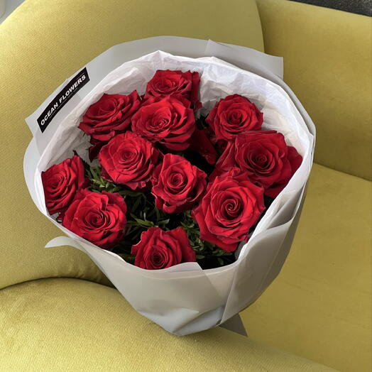 11 Red rose bouquet