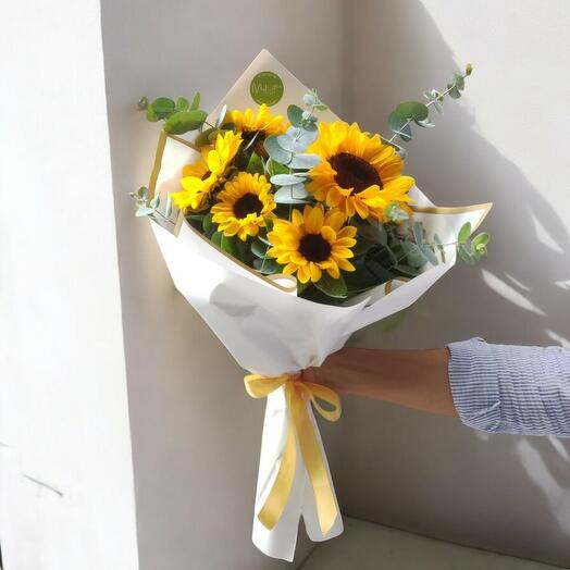 Guneş Işığı Ayçiçeği Buketi