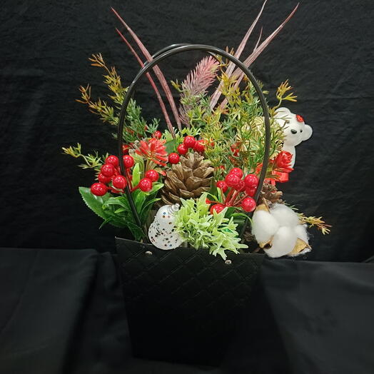 Siyah Çantalı Yeniyıl Çiçeği Kokinalı