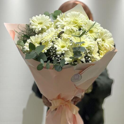 20 Beyaz Gerbera Buketi – Saf Guzelliğin ve Zarafetin Temsili