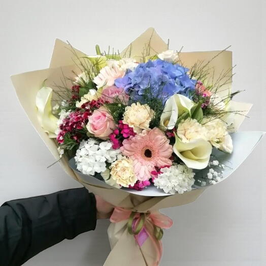 Guzel çiçekleri sevdiklerinize