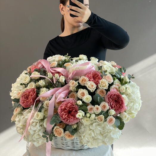 Luxury Flowers in a Basket