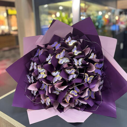 Royal ışıklı Butterfly Buketi