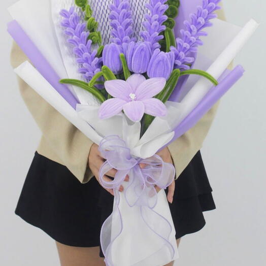 Mor Lale Buketi (yapay)