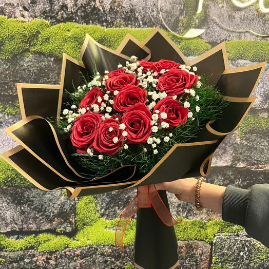 Point Flowers 11 li Kırmızı Gul Buketi