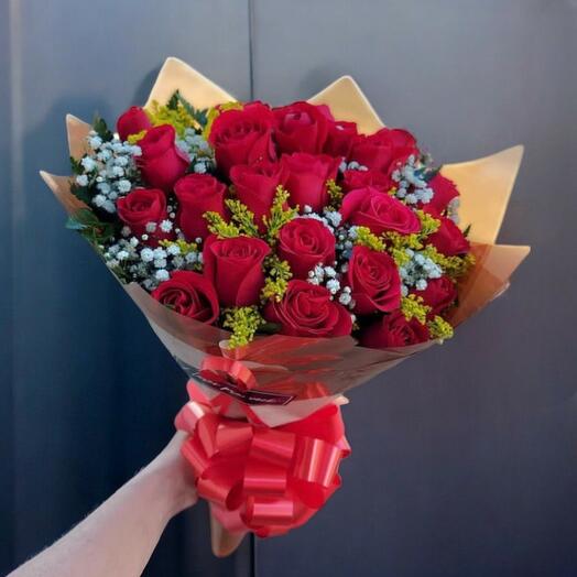 Kırmızı gul buketi