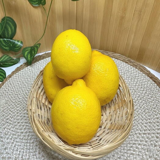 1 кг лимонов