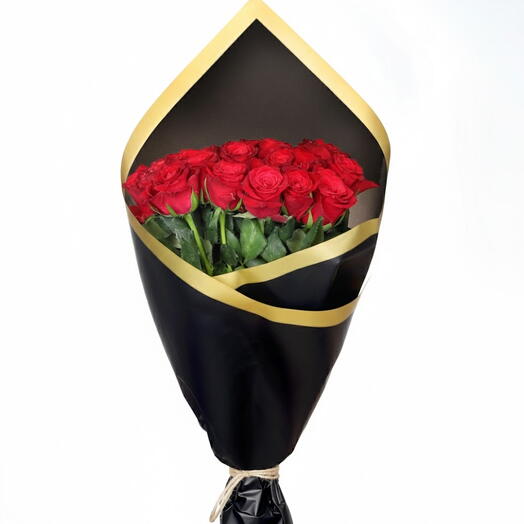 Siyah Ambalajda 19 Kırmızı Gul Buketi