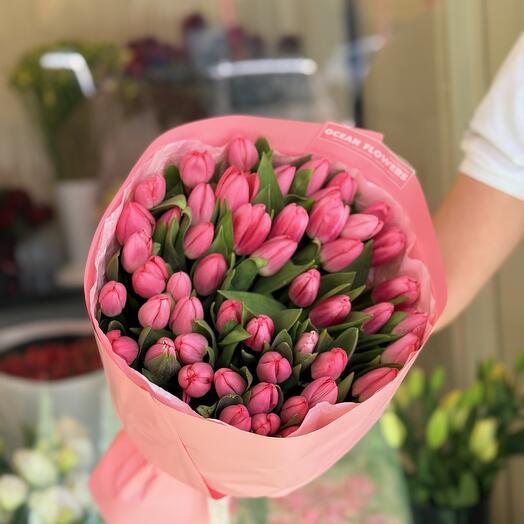 51 розовых тюльпана
