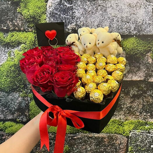 🌹 Siyah Kadife Kutuda 10 Gul   6 Ayıcık Ferrero rocher – Romantik Premium Hediye Seti 💝