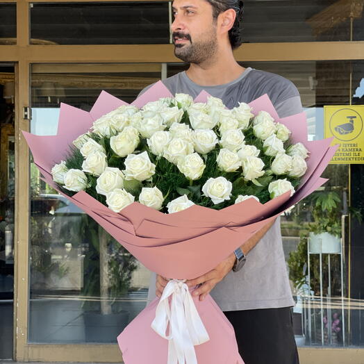 71 White Roses bougets