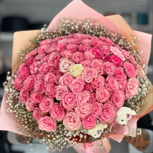 Bouquet of 50 pink roses, 1 white rose and 2 teddy bears