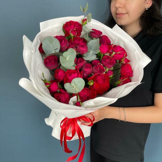 Kırmızı Sprey Guller