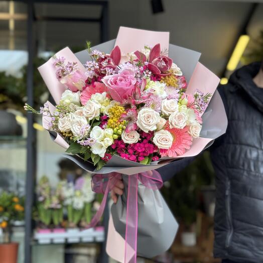 Mevsim Çiçekleri Guller ve Orkide