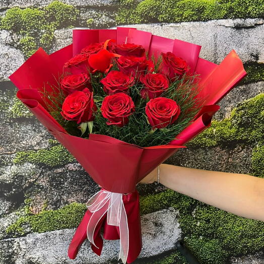 11Lİ KIPKIRMIZI GÜL BUKETİ