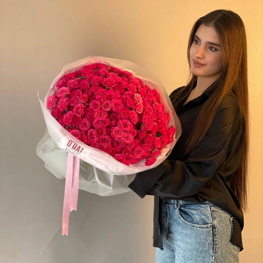 Canlı renkli dallı  gul buketi