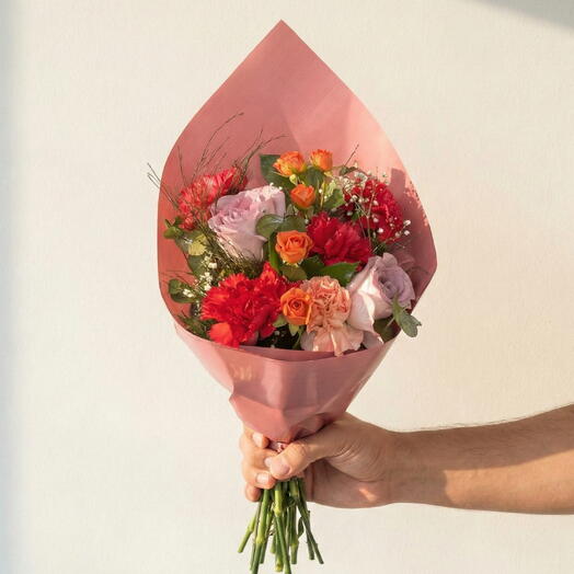 Red Carnation and Lilac Rose Arbor Flowers Bouquet – Colorful and Romantic Touch