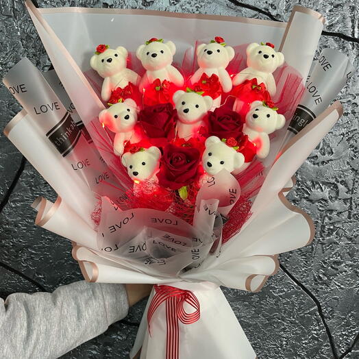 Ledli Yapay Kırmızı Gullu Ayıcık Buketi