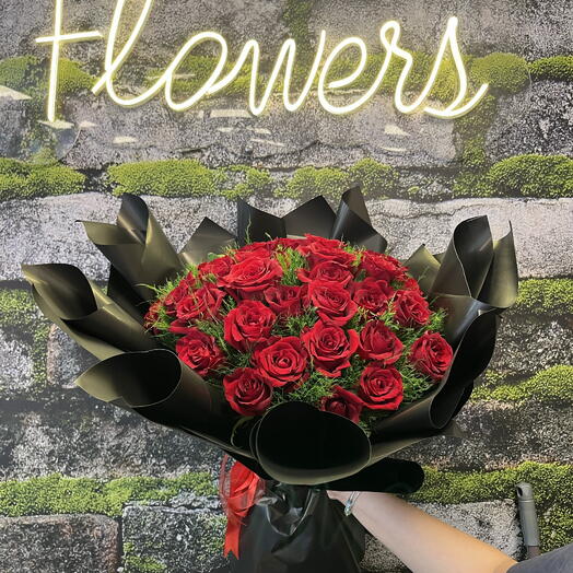 41 İTHAL KIRMIZI GÜL BUKETİ