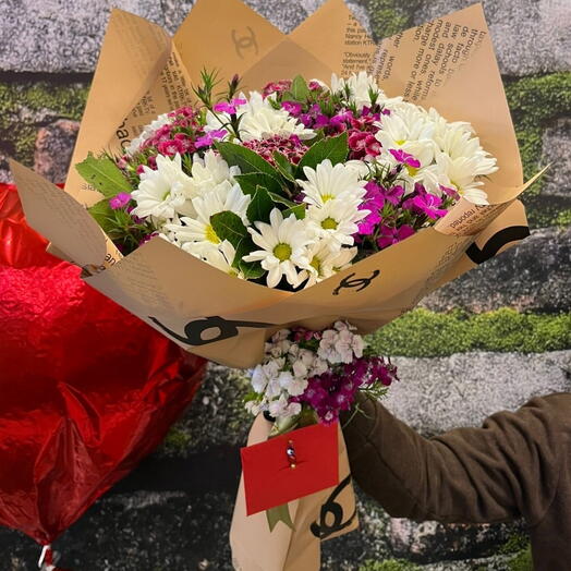 🤍💜 Orta Boy Beyaz Papatya ve Mor Husnu Yusuf Buketi 🌿