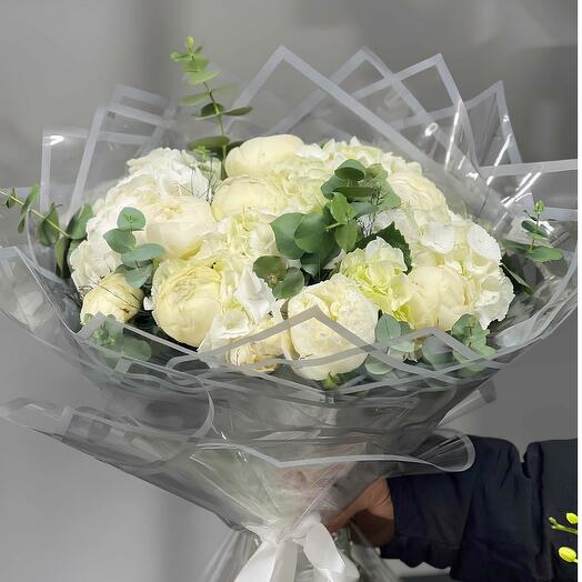 Beyaz Şakayık ve Ortanca Buketi