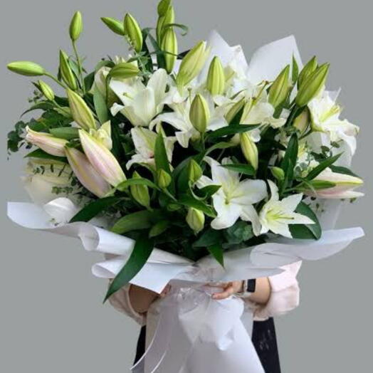 Dev Lilyum Buketi